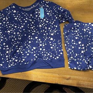 Draper James new with tag blue heart pajamas NWT
Valentine’s Day!